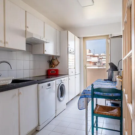 Flat With Swimming Pool Close To The Sea Lejlighed